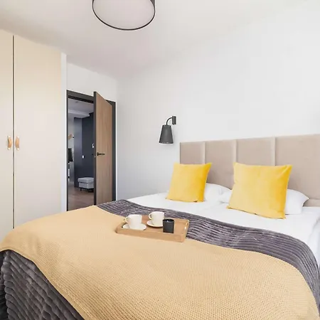 Modern & Luxurious Apartment With Balcony & Parking Cracow By Renters Prestige Krakow Exterior photo