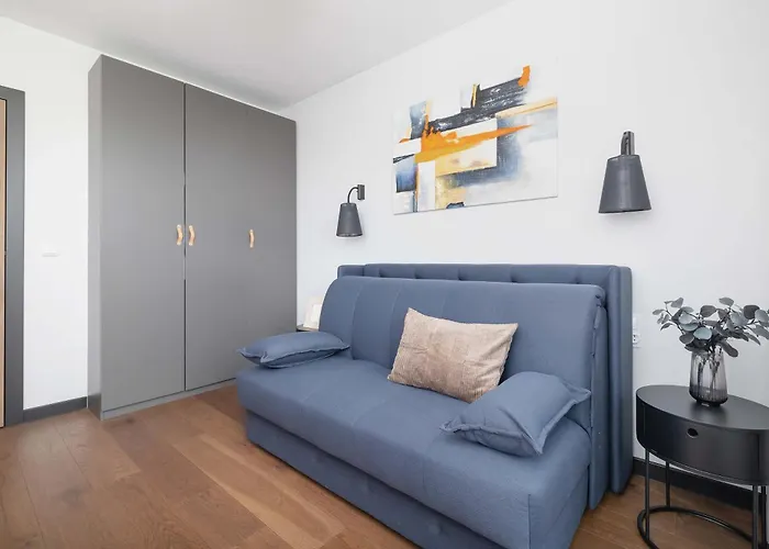 Modern & Luxurious Apartment With Balcony & Parking Cracow By Renters Prestige