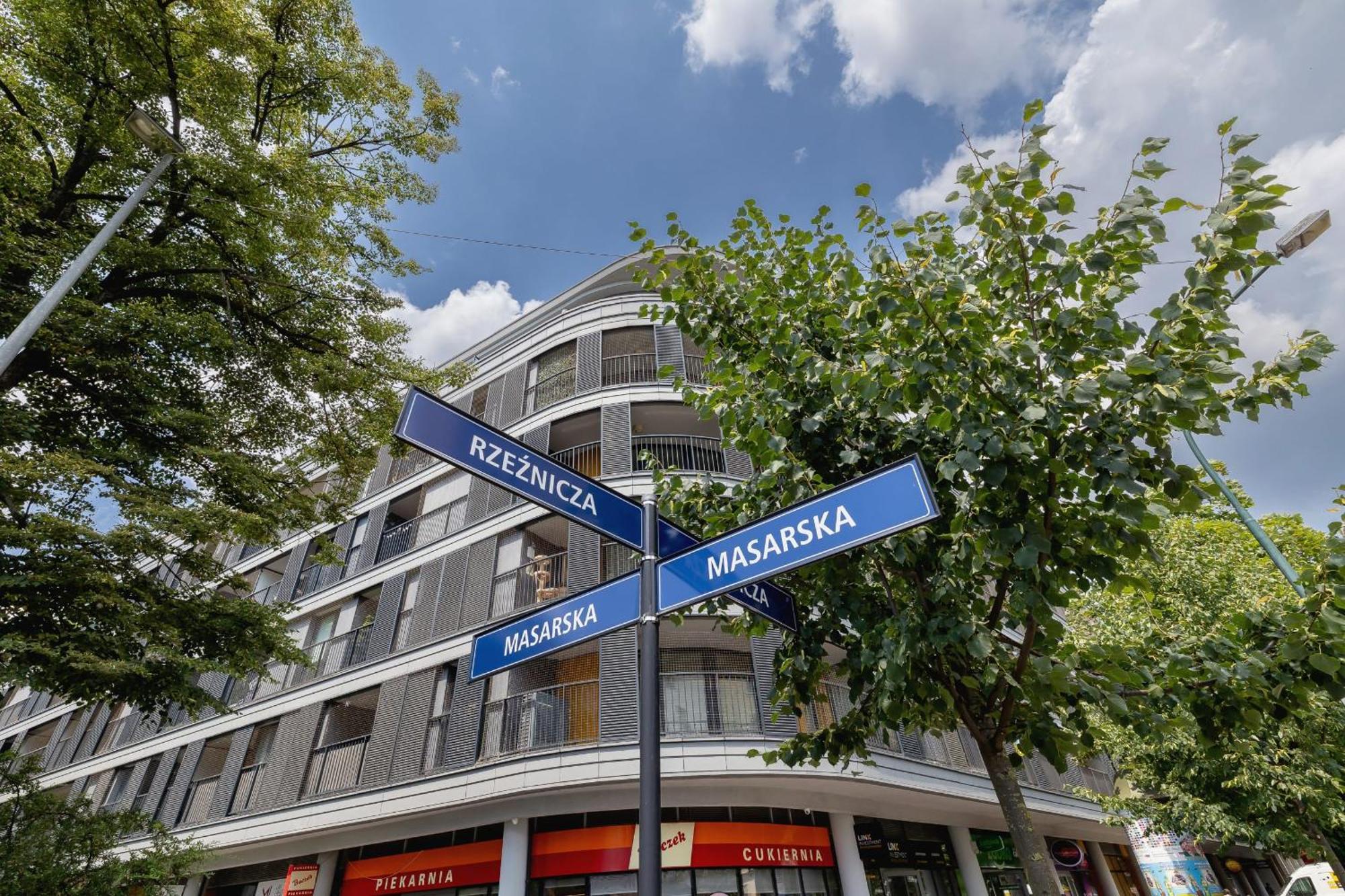 Modern & Luxurious With Balcony & Parking Cracow By Renters Prestige Appartamento