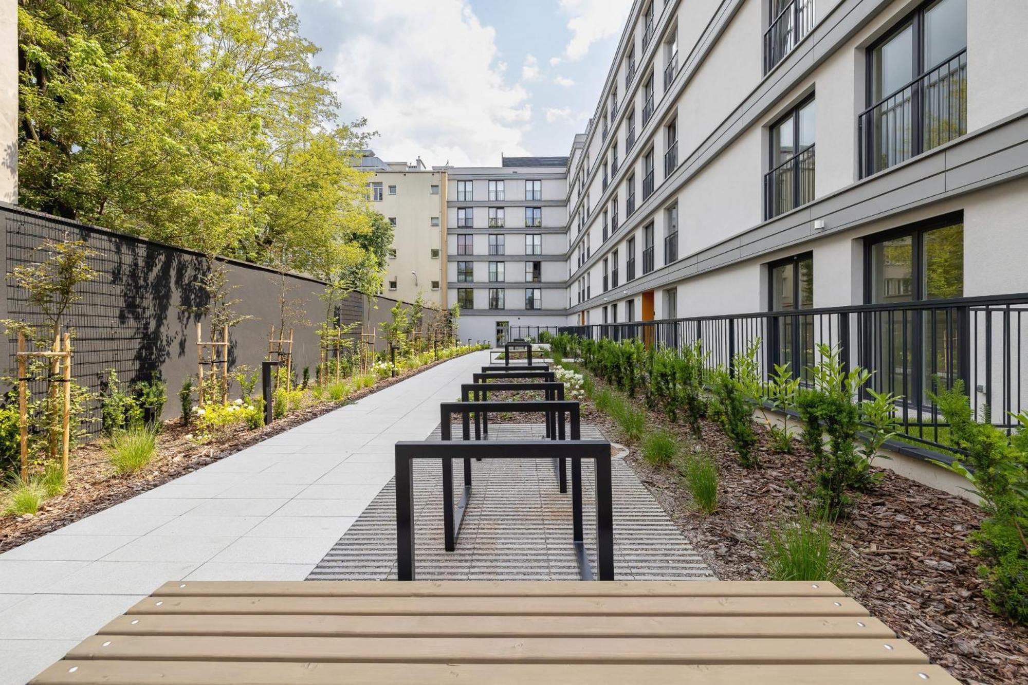 Modern & Luxurious With Balcony & Parking Cracow By Renters Prestige